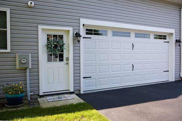 24/7 Emergency Garage Door Panel Replacement experts in Avilla, AR